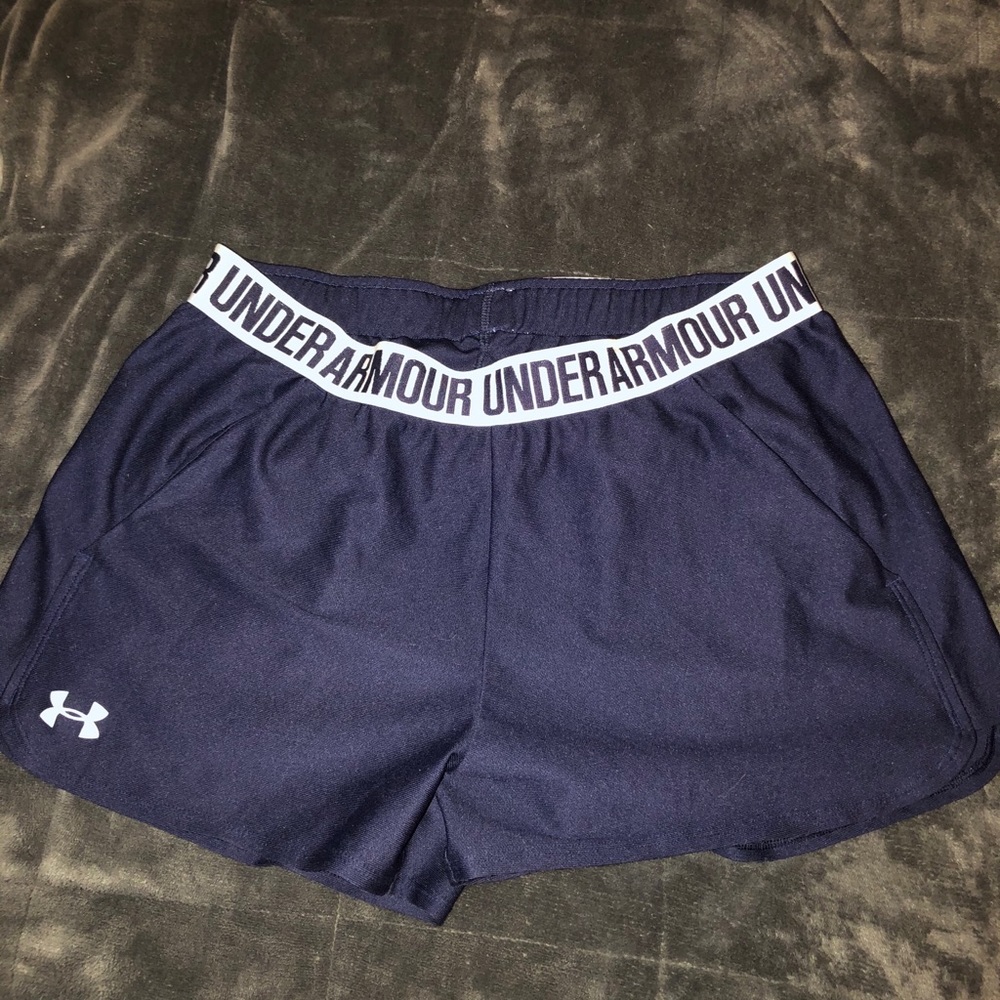 Under Armour Shorts with pockets